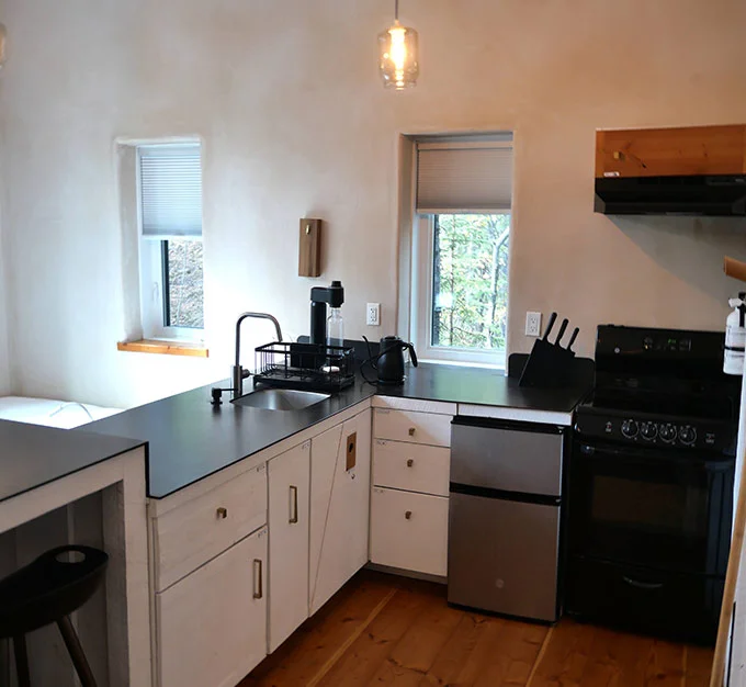 Green Door Full Kitchen